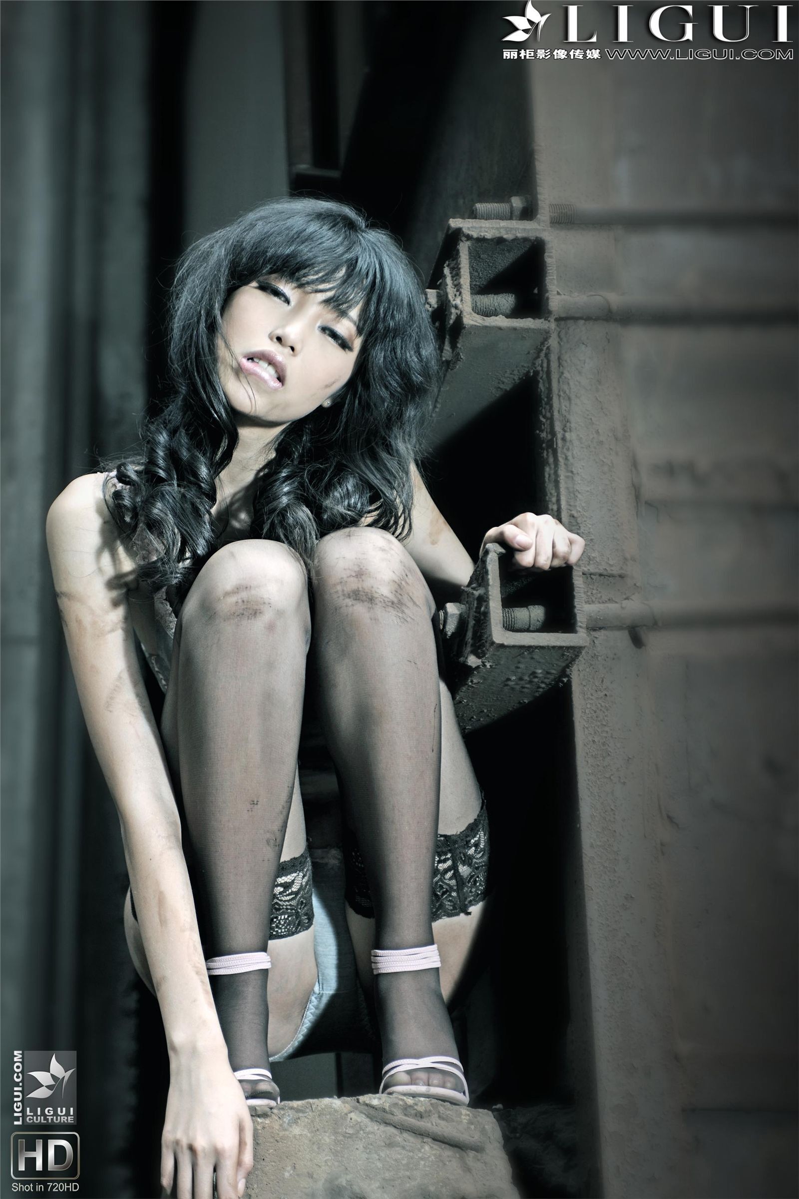 [丽柜]  另类视觉- MODEL 孟露 国产唯美套图